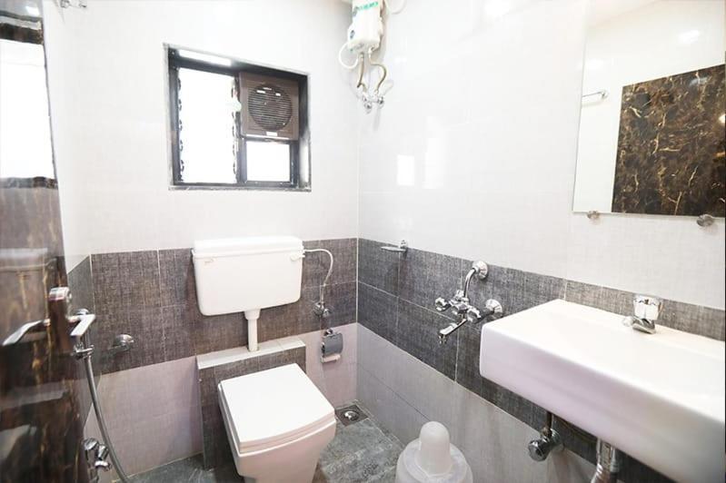 Hotel Golden Hayyath Inn Mumbai Exterior photo