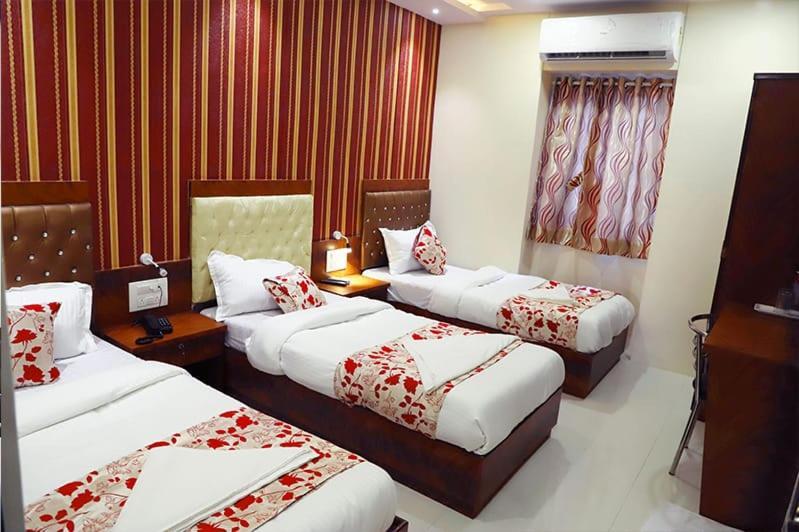Hotel Golden Hayyath Inn Mumbai Exterior photo